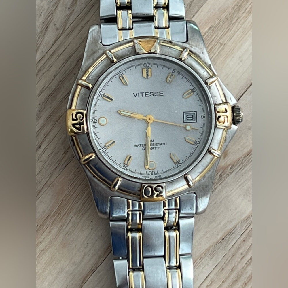 Vitesse Men’s Watch Vintage Two Tone Bracelet and Case Gray Dial Date Window